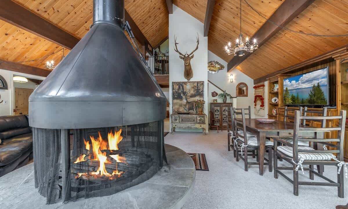 Photo of Livingroom in Carnelian Bay