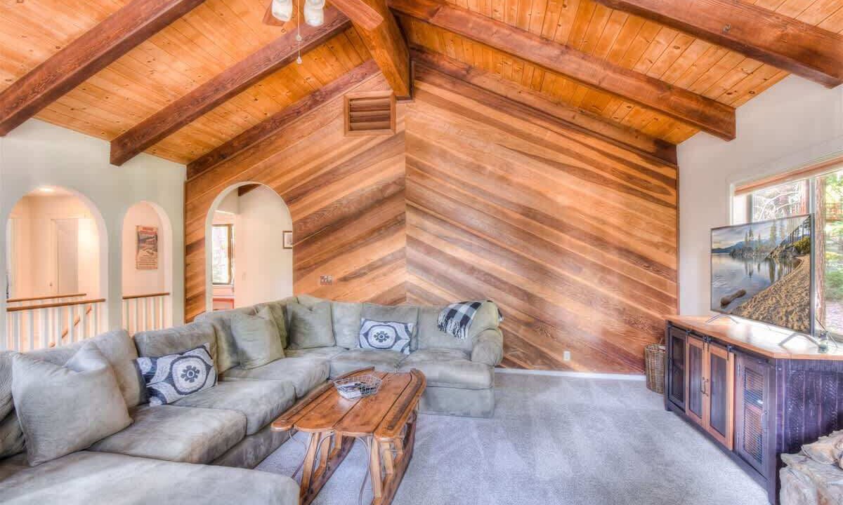 Photo of Bedroom in Carnelian Bay