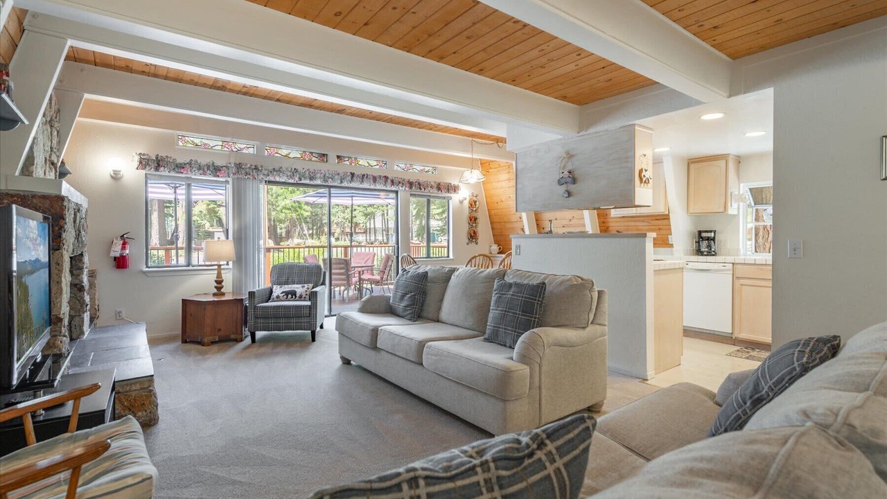 Photo of Livingroom in Carnelian Bay