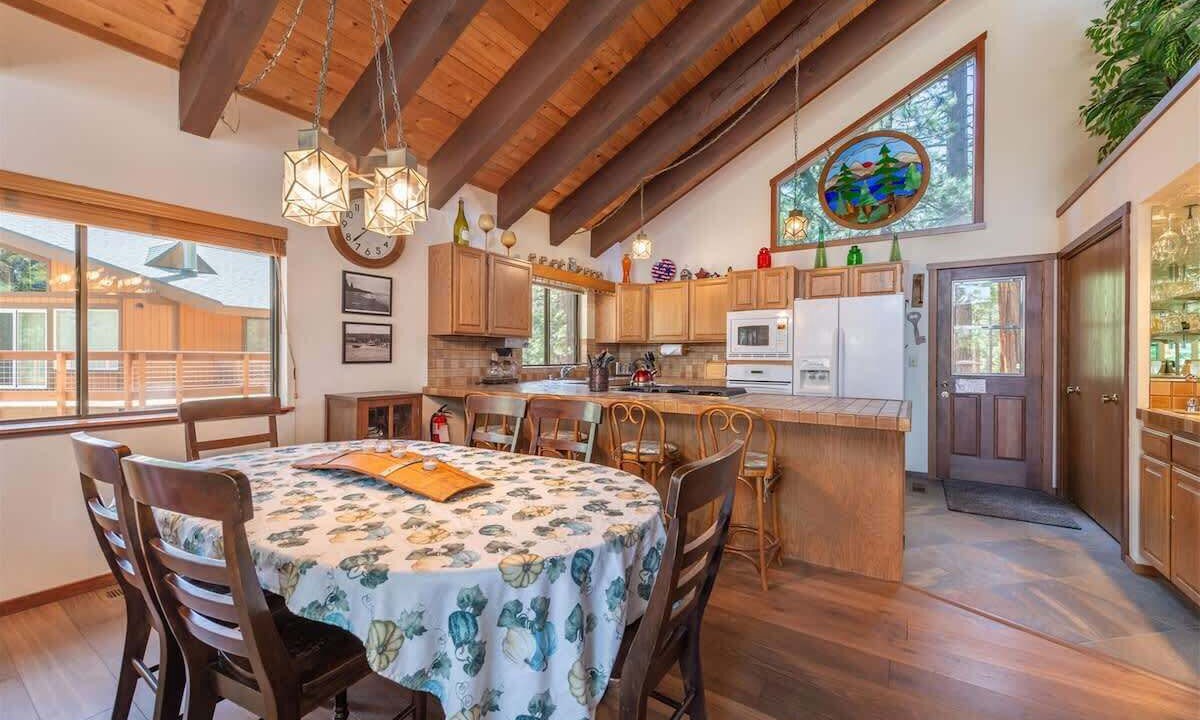 Photo of Livingroom in Carnelian Bay
