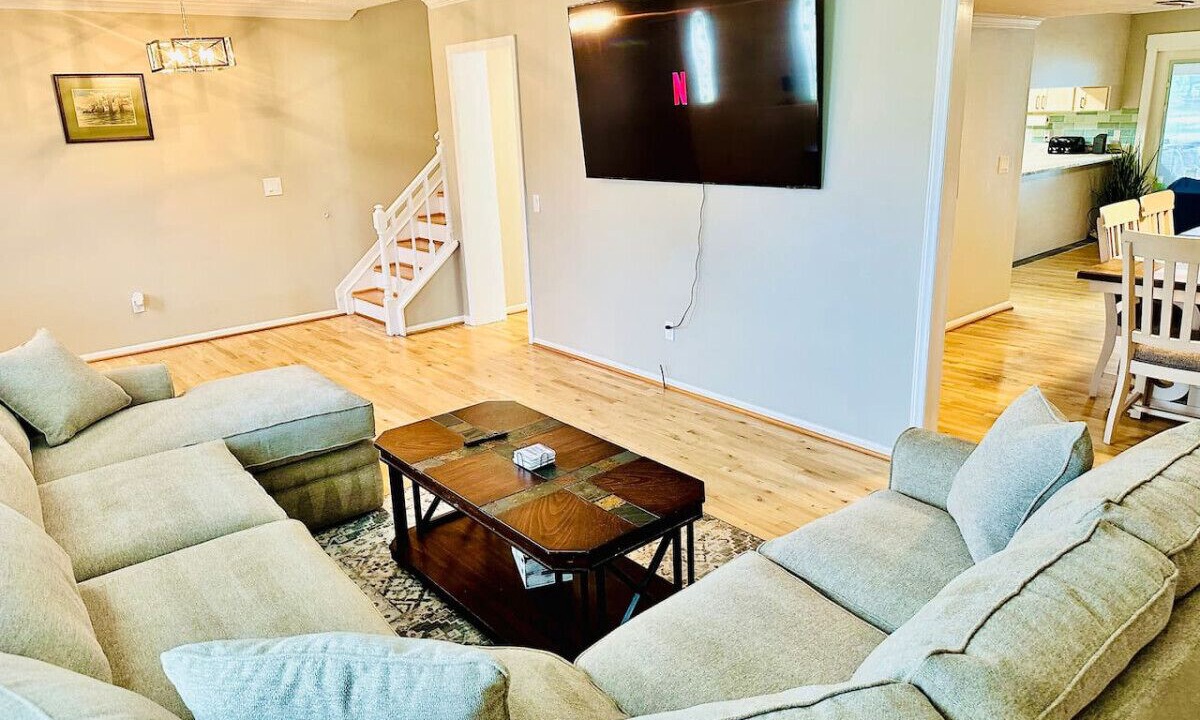 Photo of Livingroom in Gadsden
