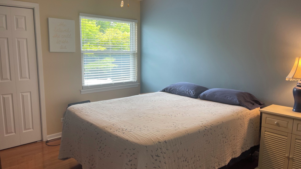 Photo of Bedroom in Gages Lake