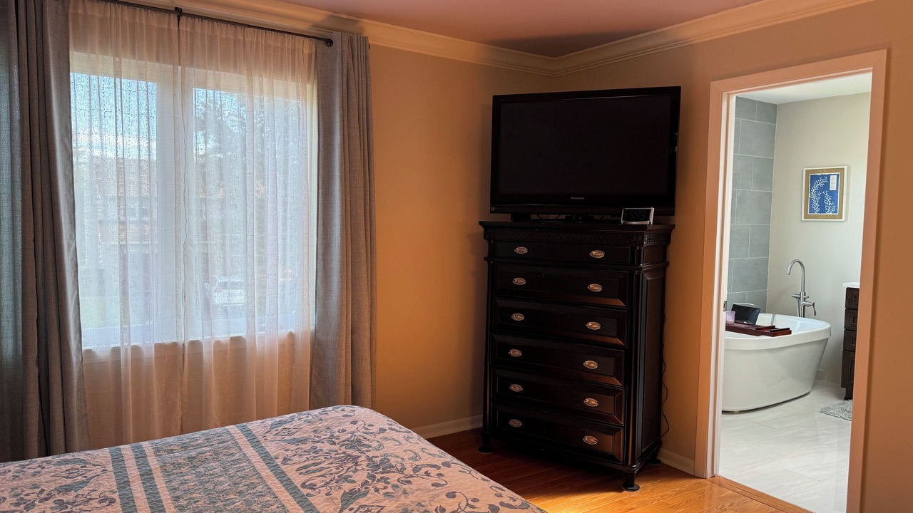 Photo of Bedroom in Gages Lake