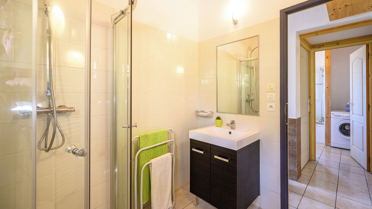 Photo of Bathroom in Roquetaillade