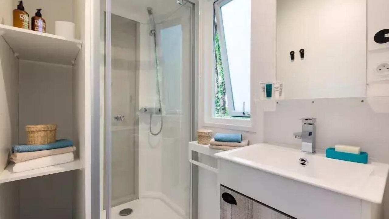 Photo of Bathroom in Saint-Julien-des-Landes
