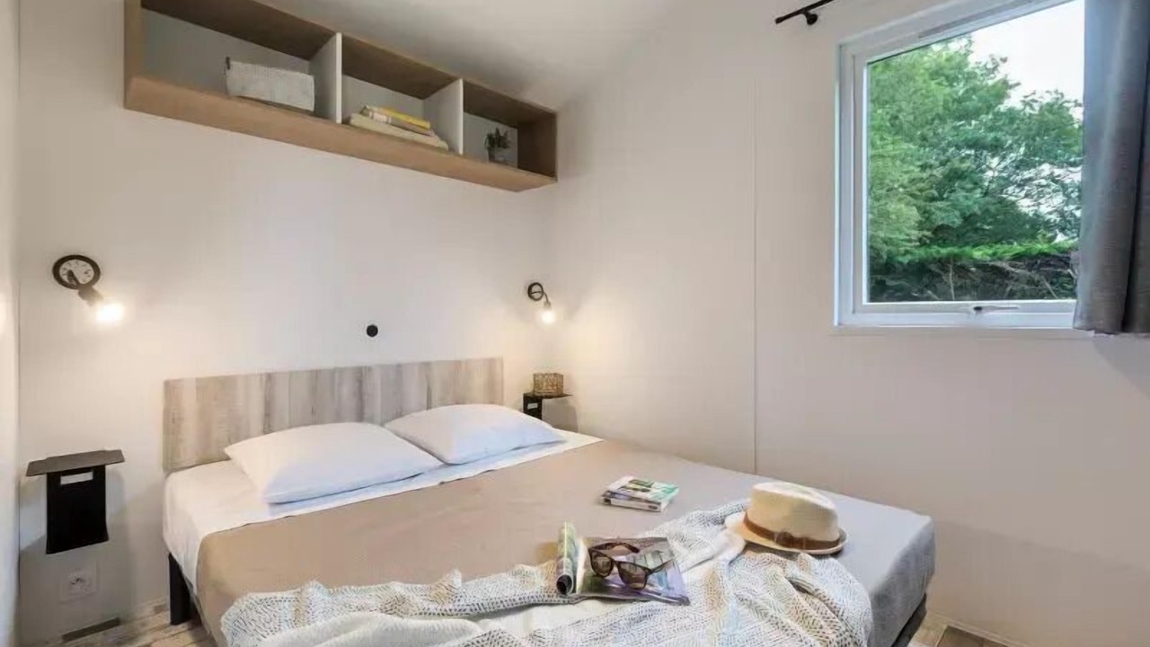 Photo of Bedroom in Saint-Julien-des-Landes