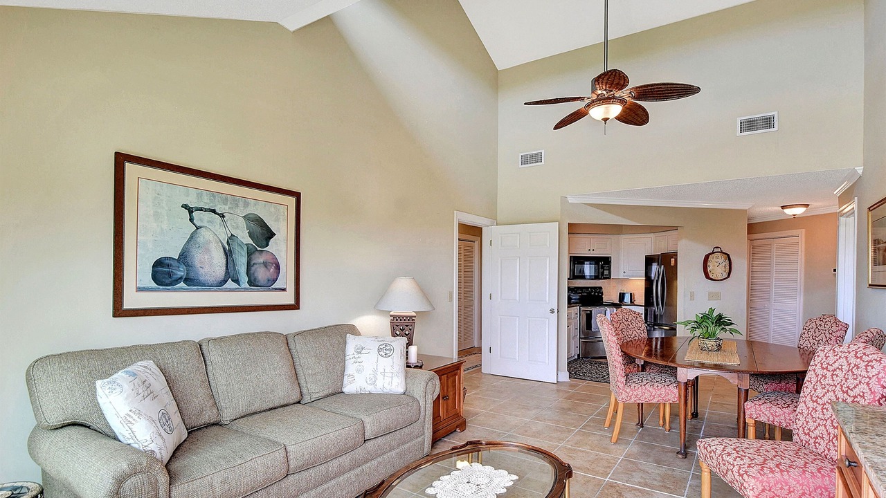 Photo of Livingroom in St. Simons Island