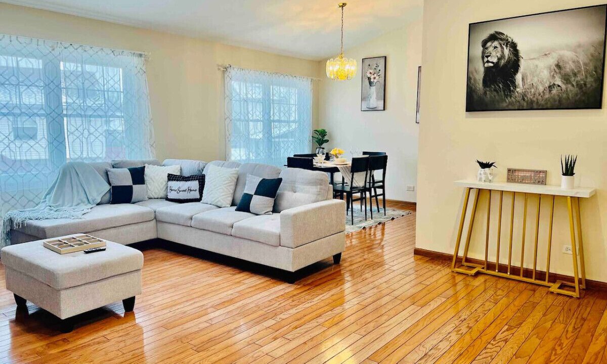 Photo of Livingroom in Streamwood