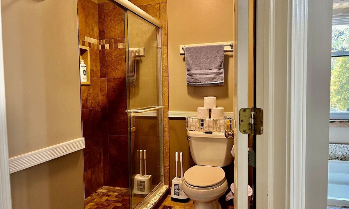 Photo of Bathroom in Village of Lakewood
