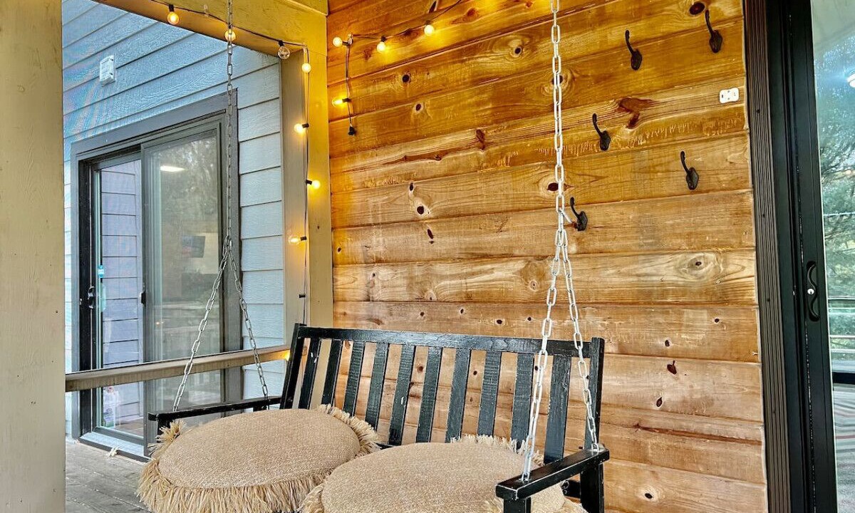 Photo of Patio Balcony in Village of Lakewood