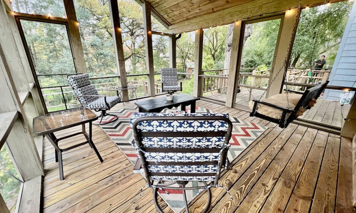 Photo of Patio Balcony in Village of Lakewood