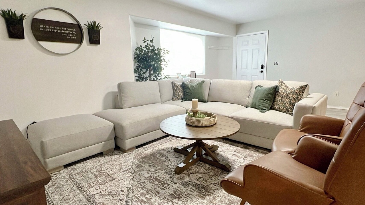 Photo of Livingroom in University Area