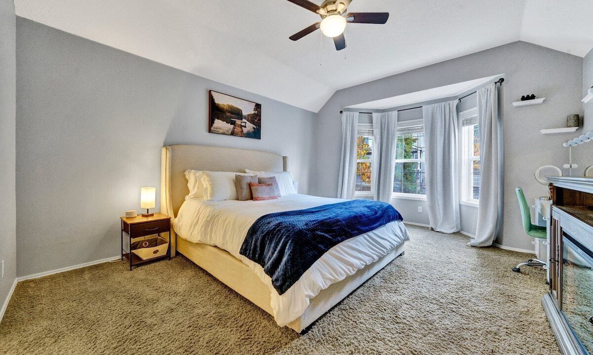 Photo of Bedroom in Bull Mountain