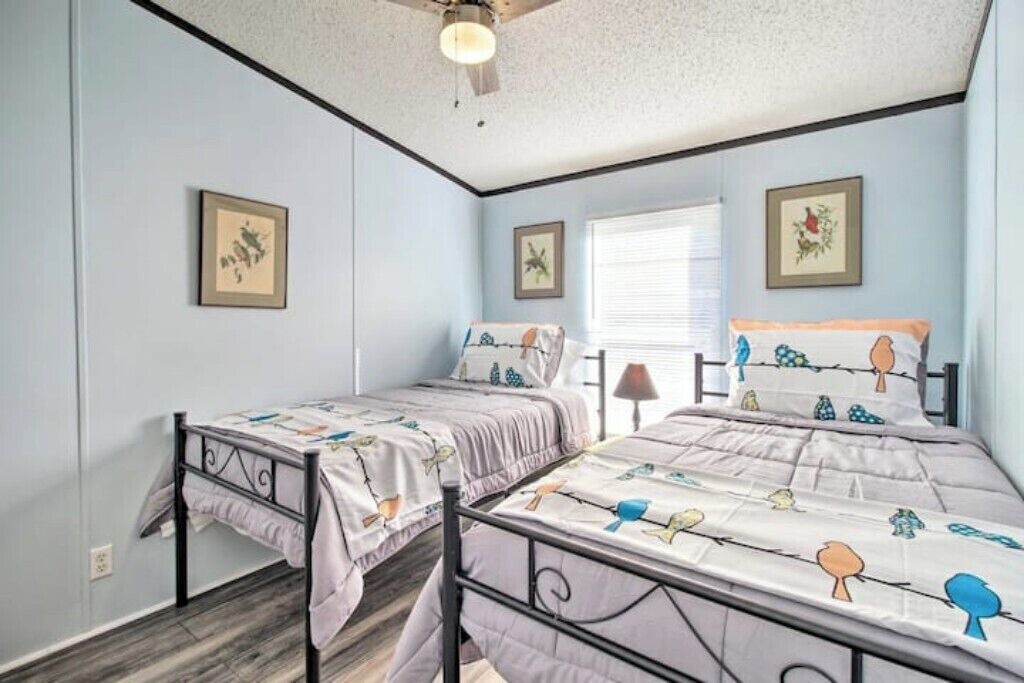 Photo of Bedroom in Midway