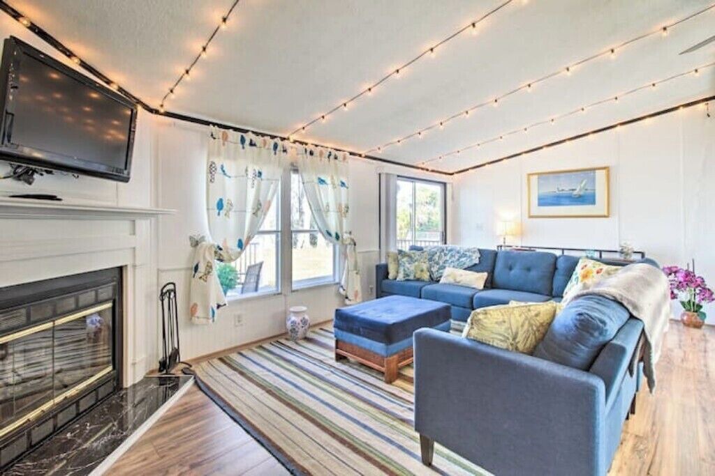 Photo of Livingroom in Midway