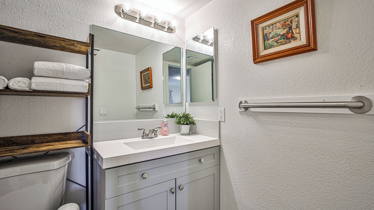 Photo of Bathroom in Chinatown