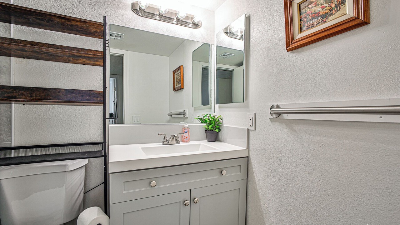 Photo of Bathroom in Chinatown