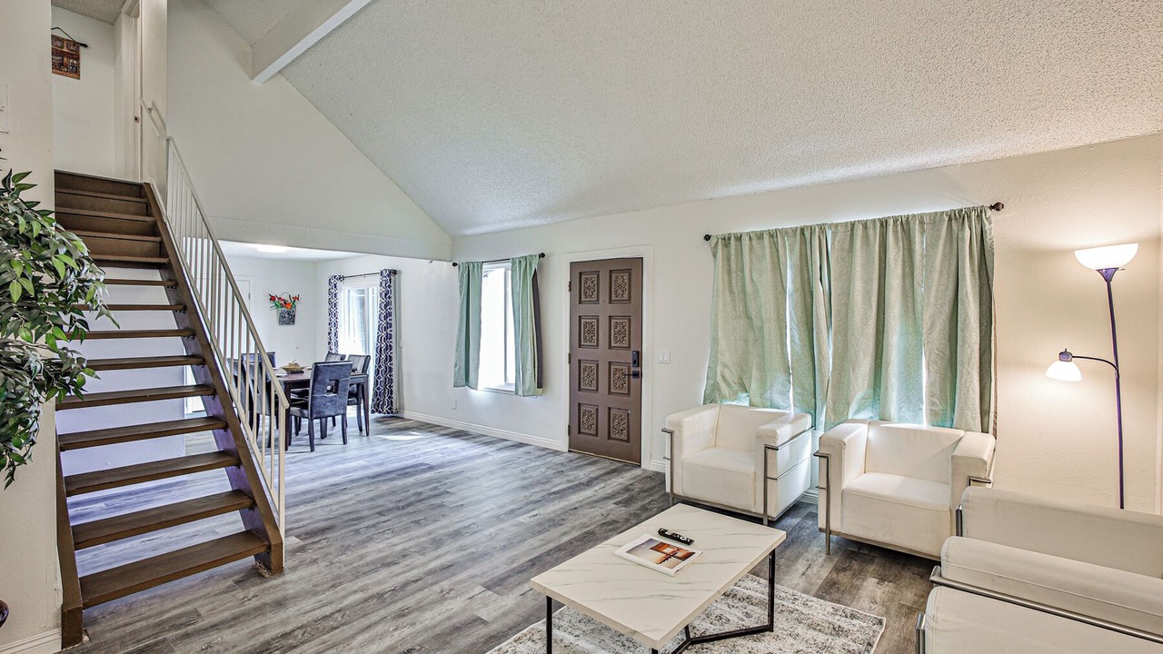 Photo of Livingroom in Chinatown