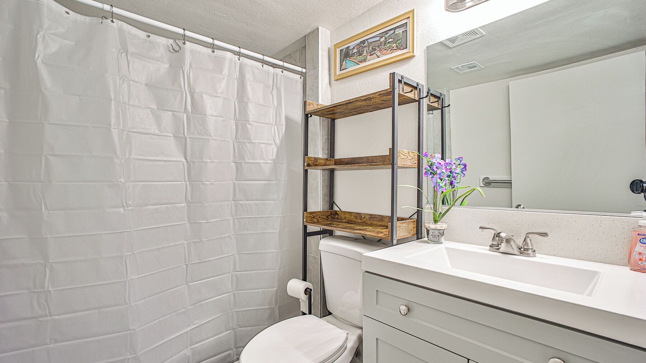 Photo of Bathroom in Chinatown