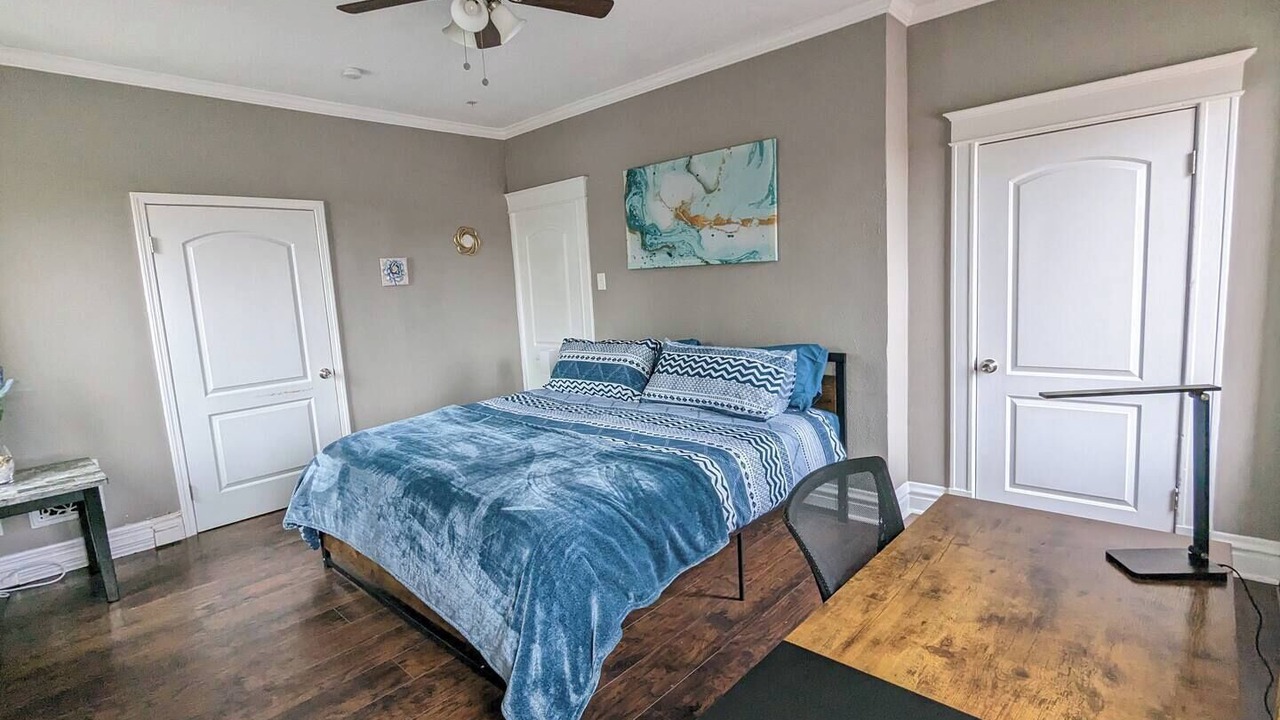 Photo of Bedroom in Tower Grove East