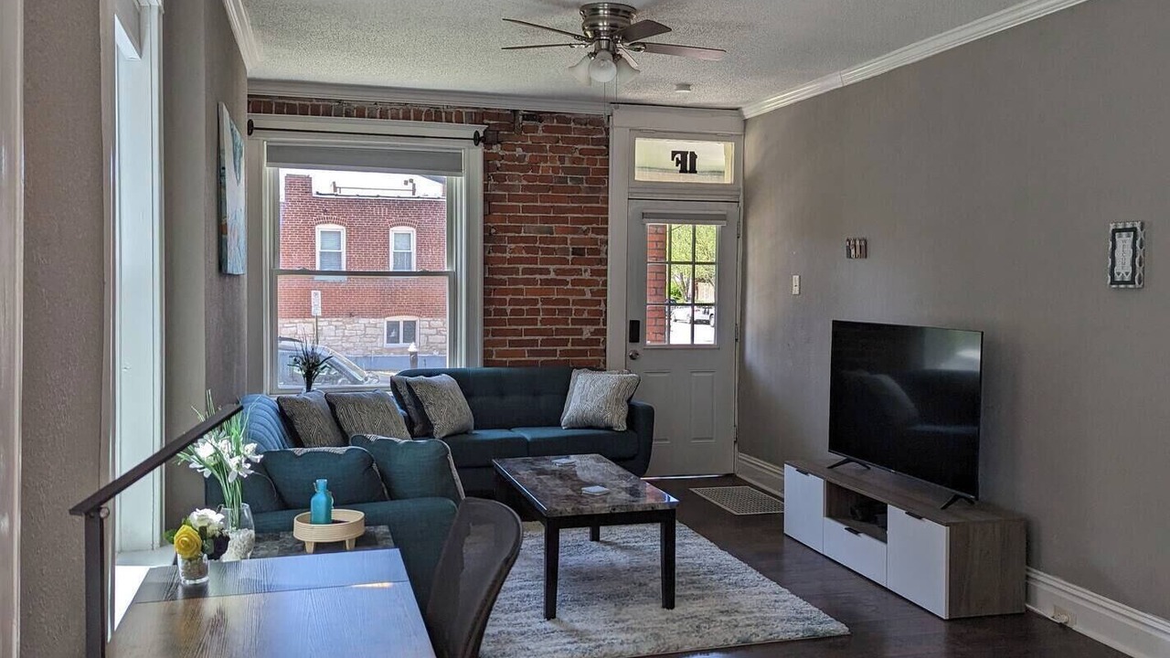 Photo of Livingroom in Tower Grove East