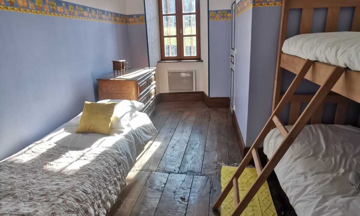 Photo of Bedroom in Malbo
