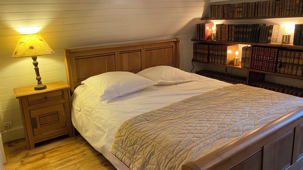 Photo of Bedroom in Malbo