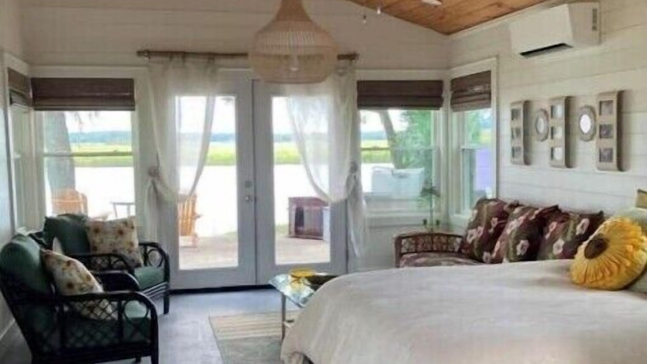 Photo of Bedroom in Midway