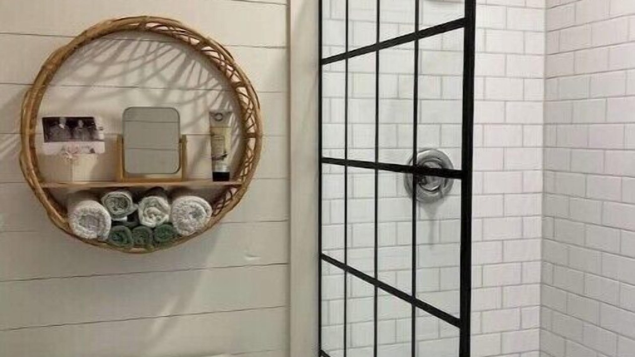 Photo of Bathroom in Midway