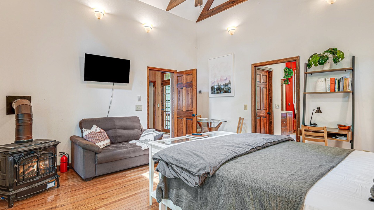 Photo of Bedroom in Almond