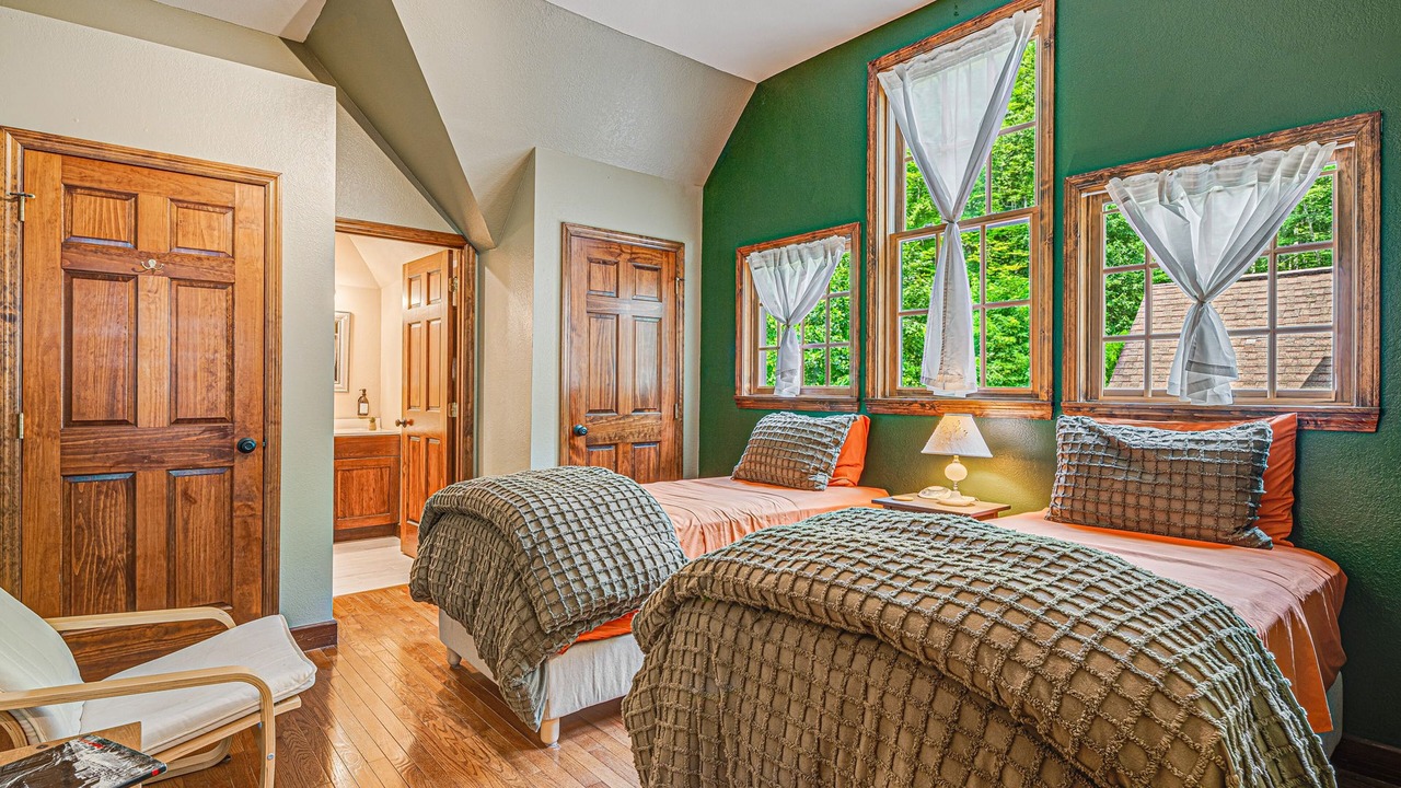 Photo of Bedroom in Almond