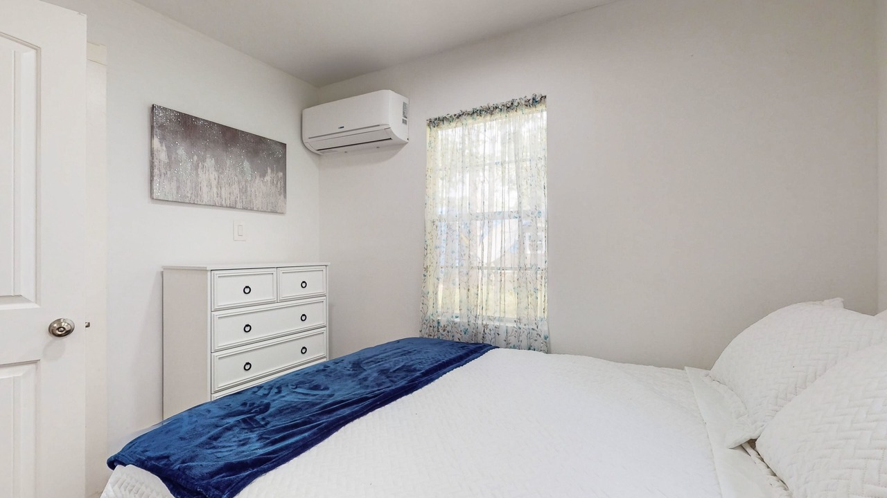 Photo of Bedroom in Hillister