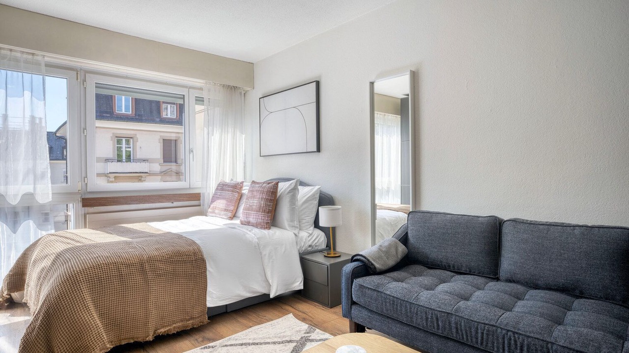 Photo of Bedroom in District 6