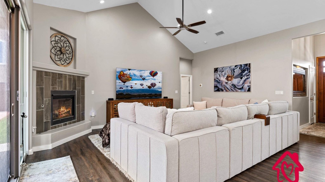 Photo of Livingroom in Taylor Ranch