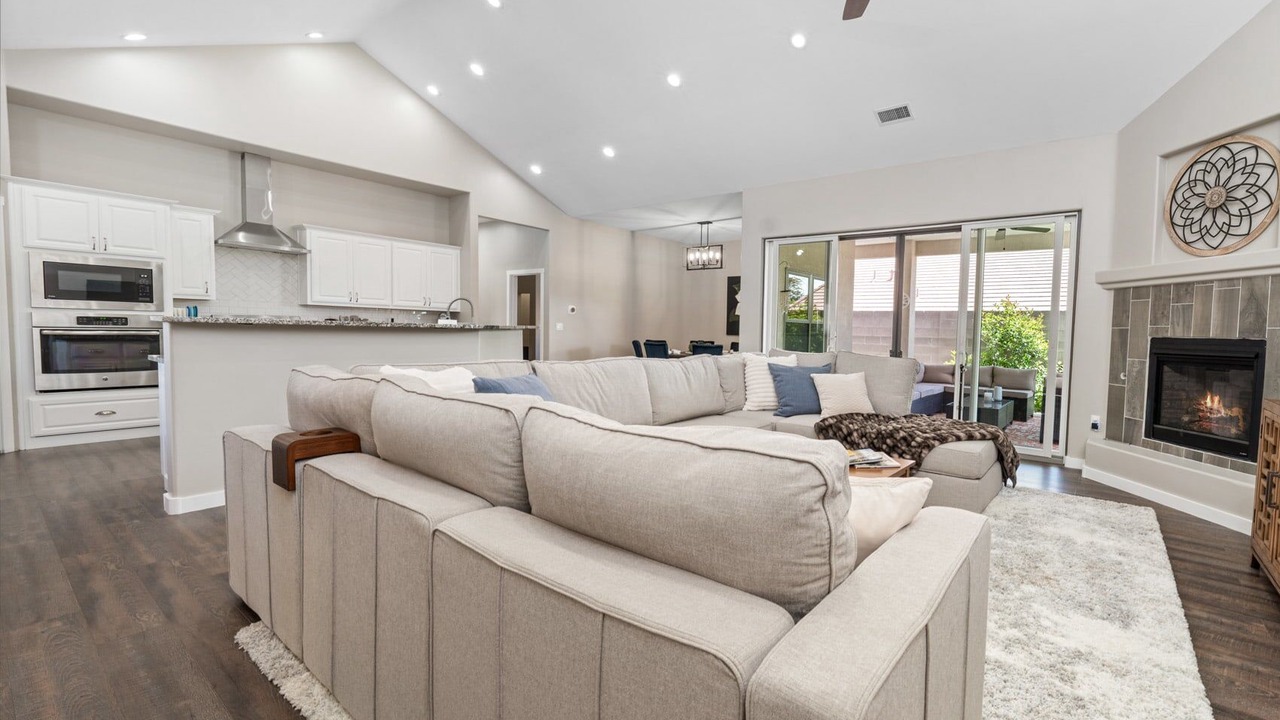 Photo of Livingroom in Taylor Ranch