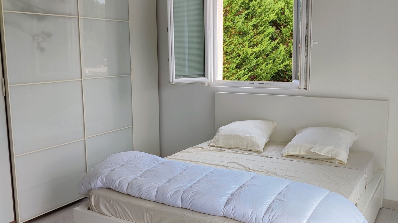 Photo of Bedroom in Cabries
