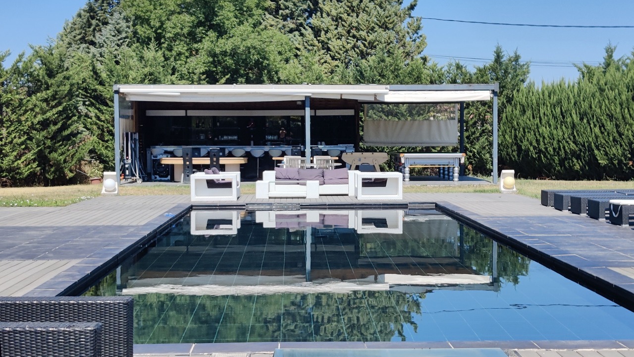 Photo of Outdoor in Cabries