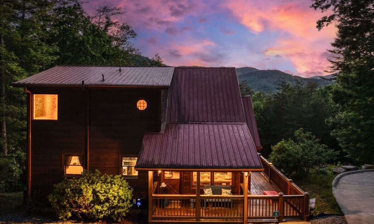 Photo of Others in Aska