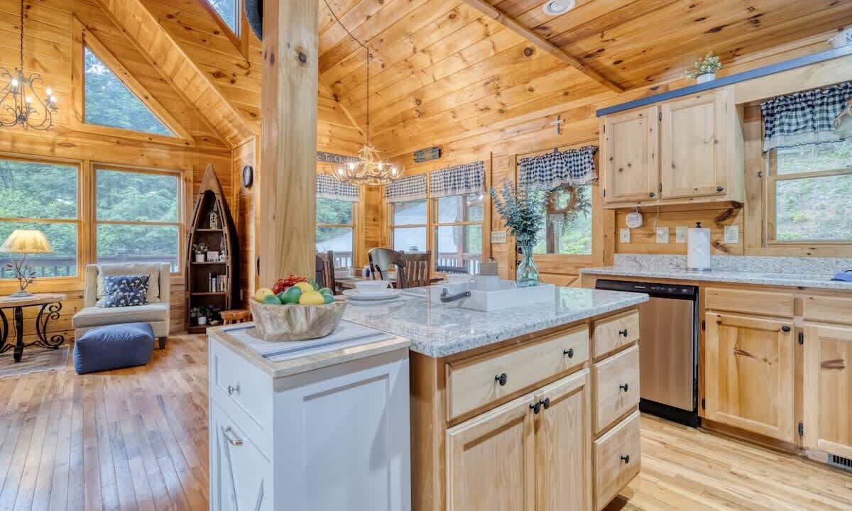 Photo of Others in Aska