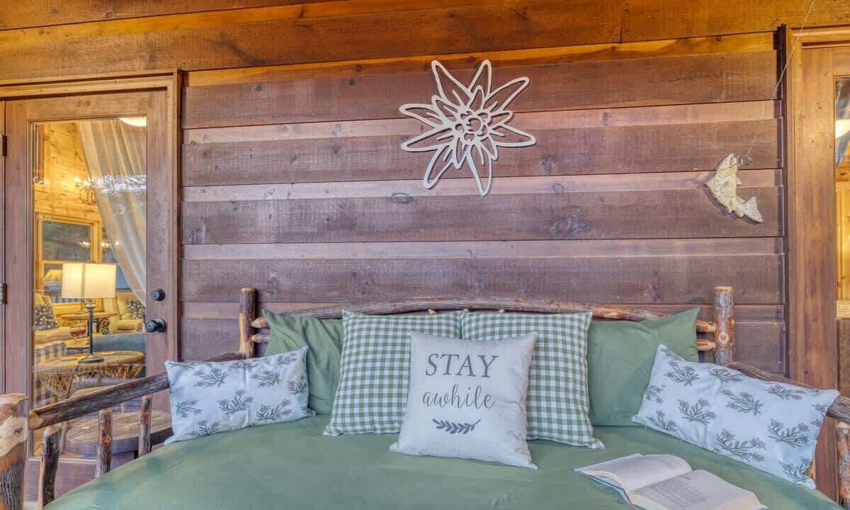 Photo of Outdoor in Aska