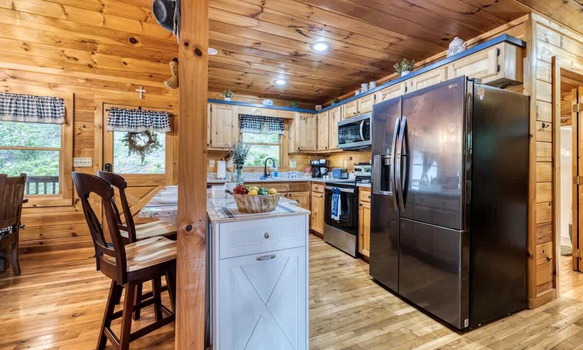 Photo of Others in Aska