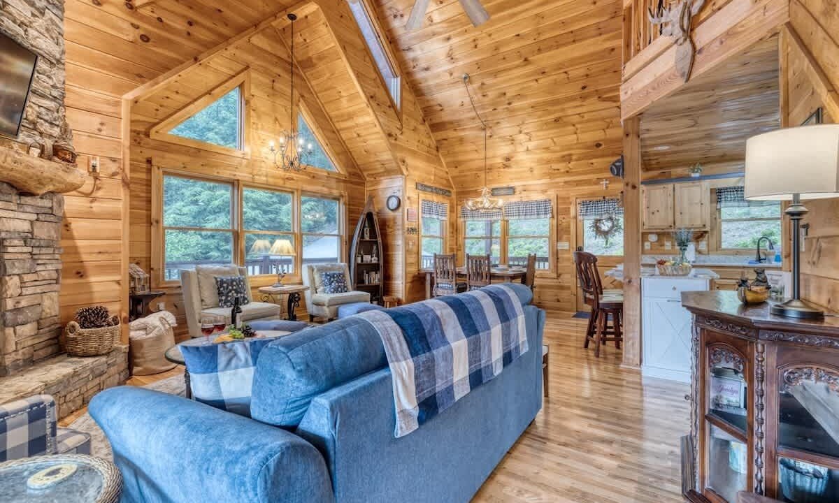 Photo of Others in Aska