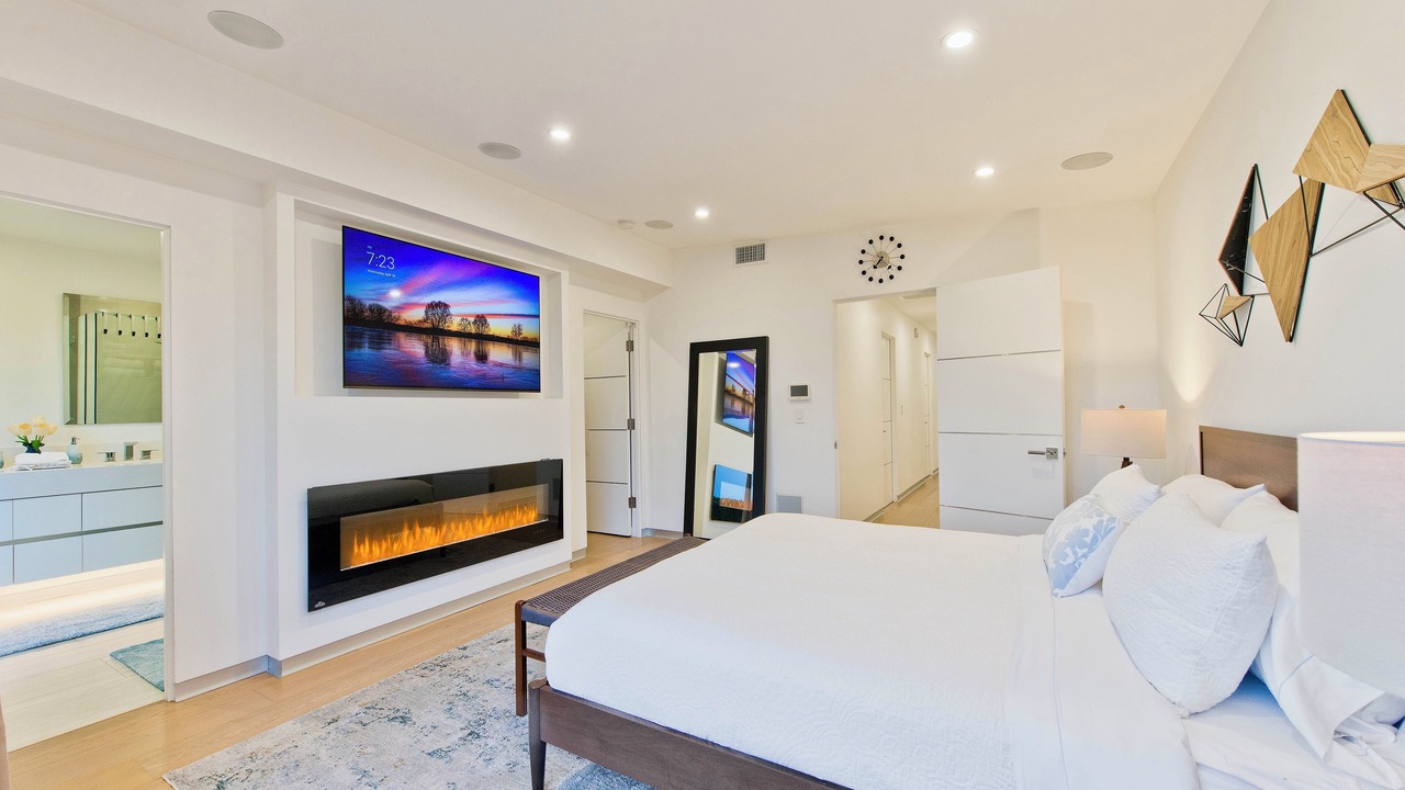 Photo of Bedroom in Malibu