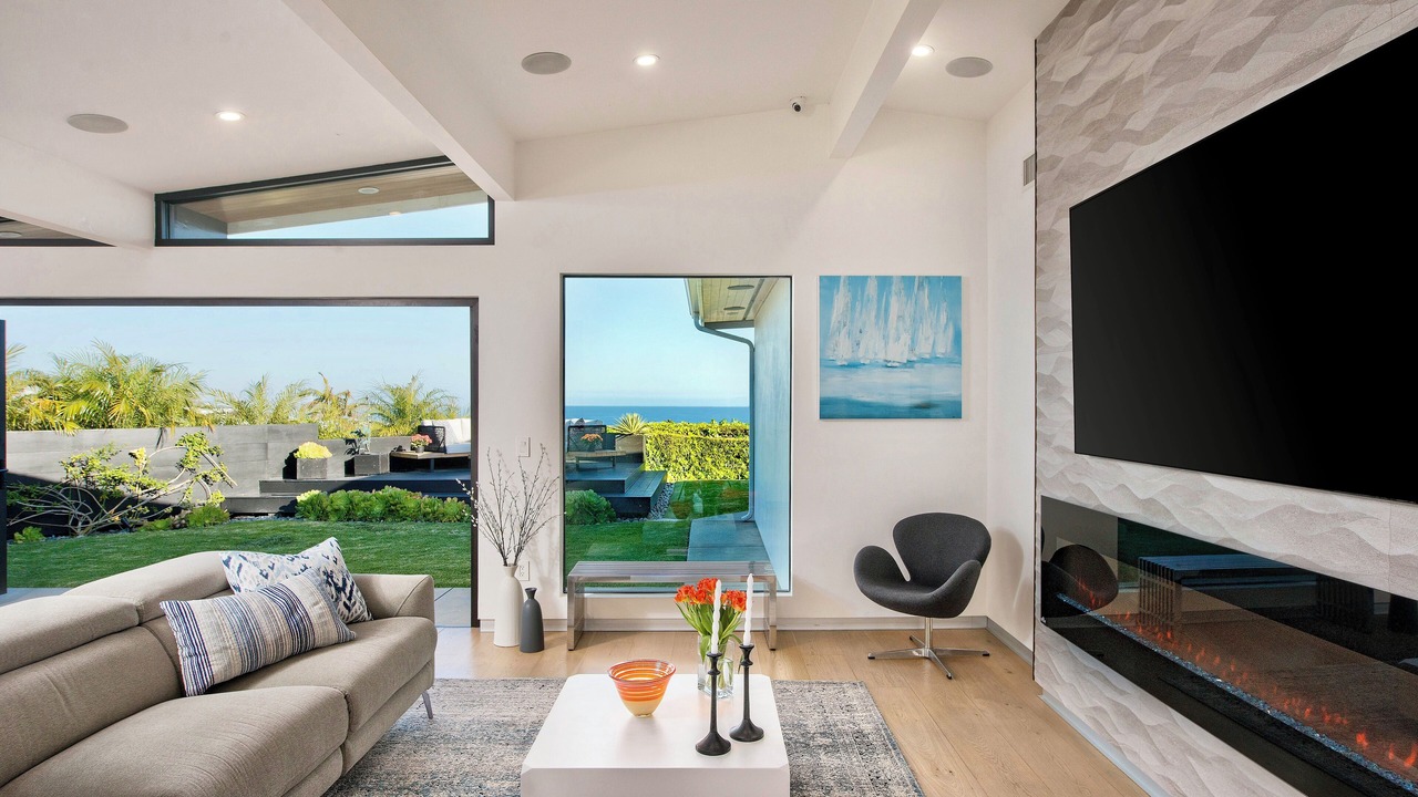 Photo of Livingroom in Malibu