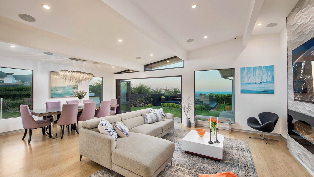 Photo of Livingroom in Malibu
