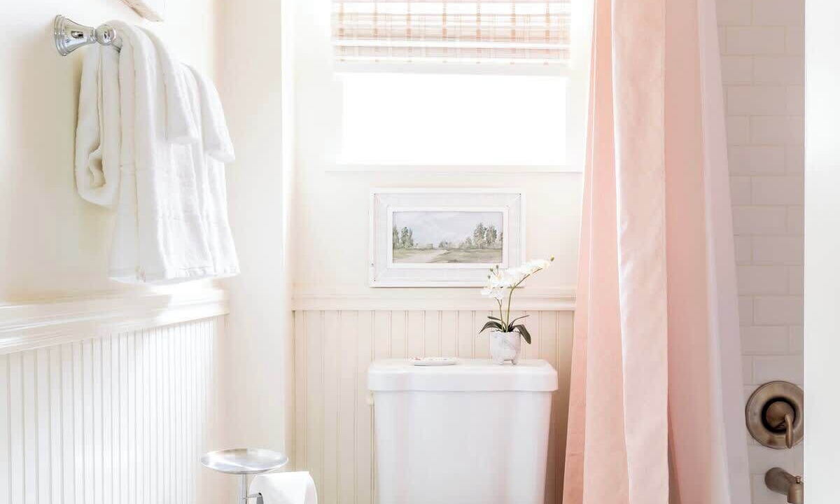 Photo of Bathroom in La Grange