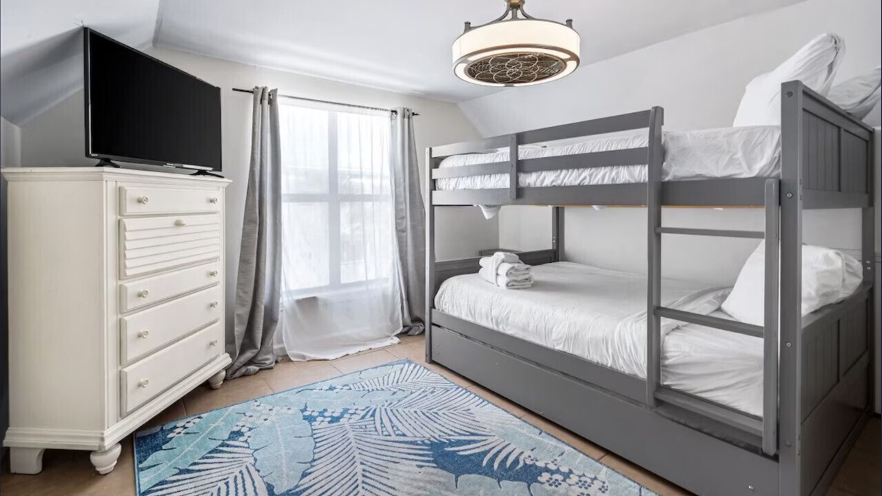 Photo of Bedroom in Crescent Beach