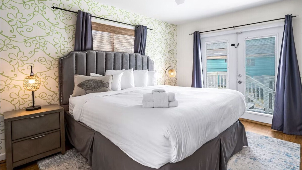 Photo of Bedroom in Crescent Beach