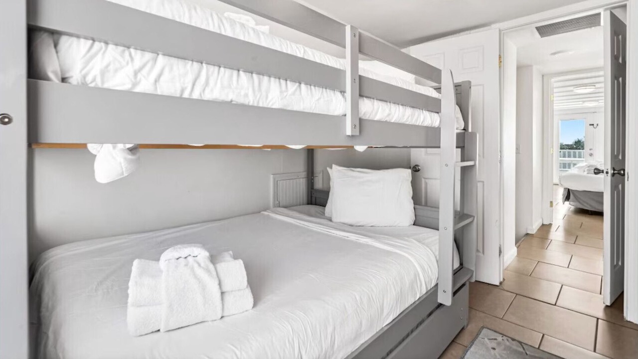 Photo of Bedroom in Crescent Beach