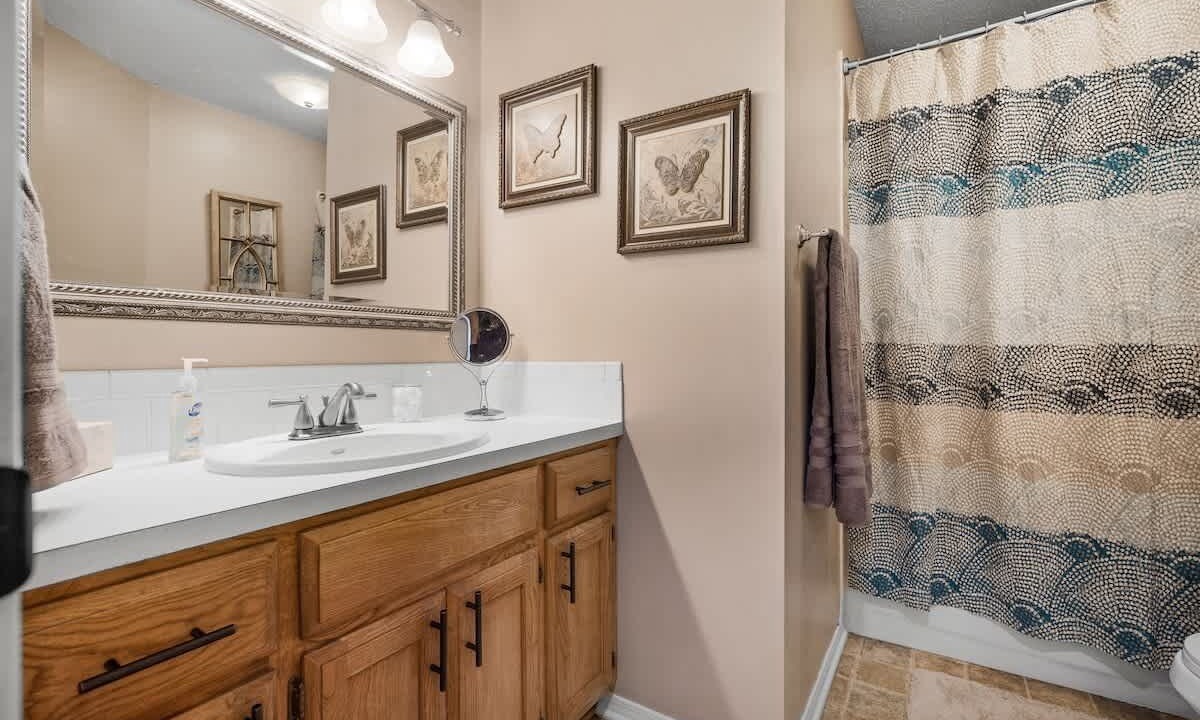 Photo of Bathroom in Van Buren